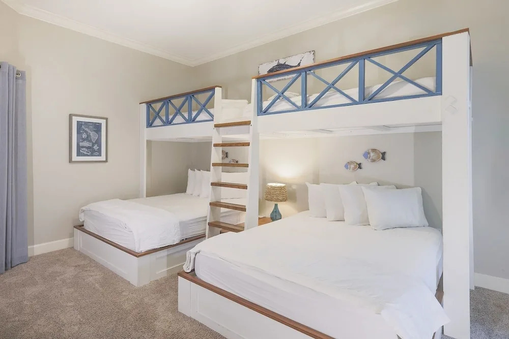 Phoenix West 1606 3 Bedroom Condo