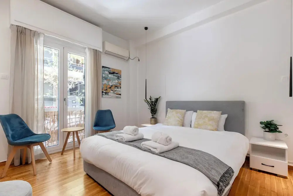 Viora Stunning Deluxe Studio in Athens