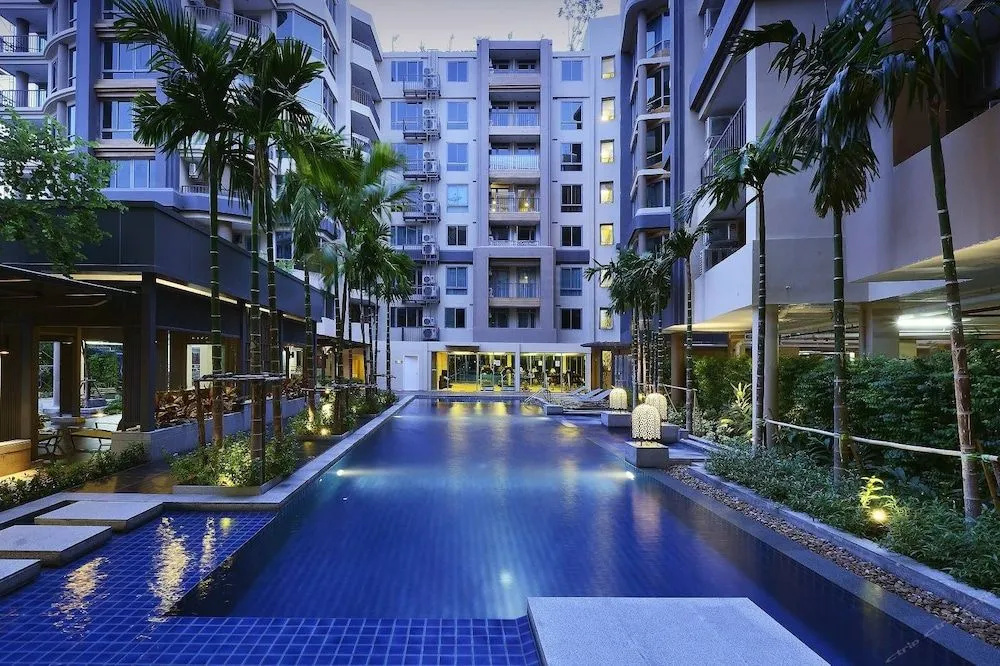 Апартаменты Locals Sathorn Siamese Nang Linchee