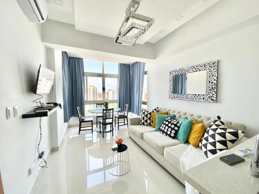 luxury 1br , Pool, Gym, Close Agora Mall