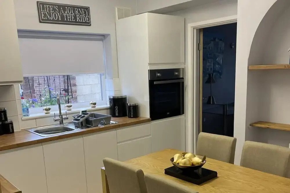 1-bedroom Apartment Sleeps 4, Parking