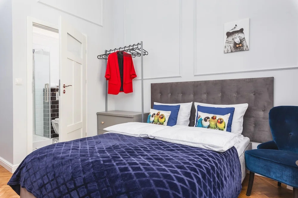Travelers Best Choice - Old Town Guesthouse - by Upstairs