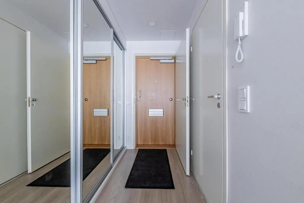 SleepWell Apartments Niittykumpu 12 - Metro, 15 min from Helsinki City