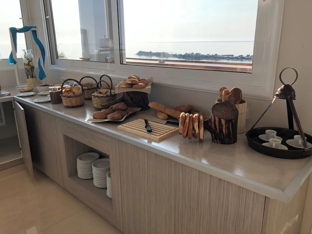 Amaltheia Beachfront Villas