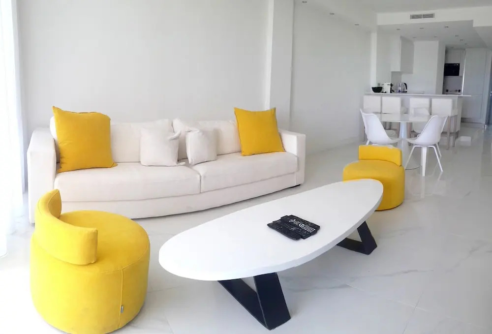 Luxurious 3 Bedroom Apt at La Croisette