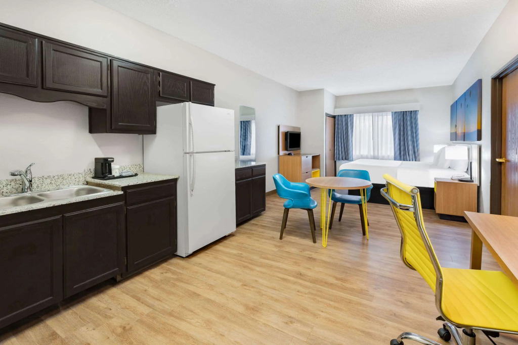 Days Inn by Wyndham Bernalillo