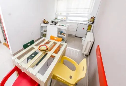 Apartment 33