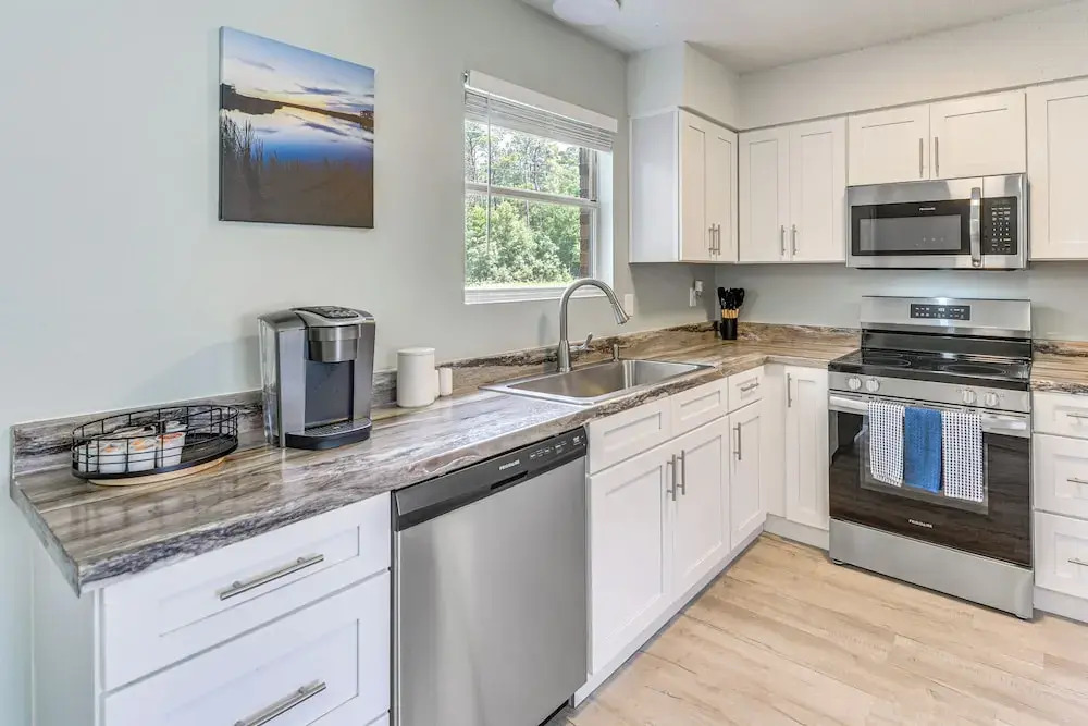 2 Mi to State Park: Dog-friendly Niceville Home
