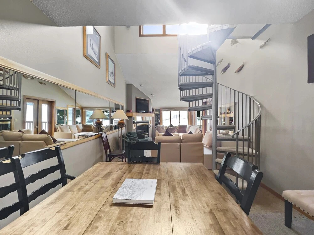 Pet Friendly Ski-In Ski-Out Right By The Lift and Golf Course - FP310 by Redawning