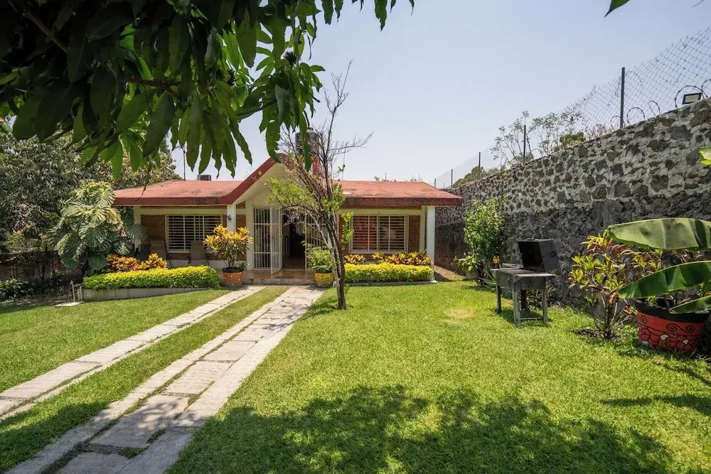 Vacation house with pool - Temixco 2 BR