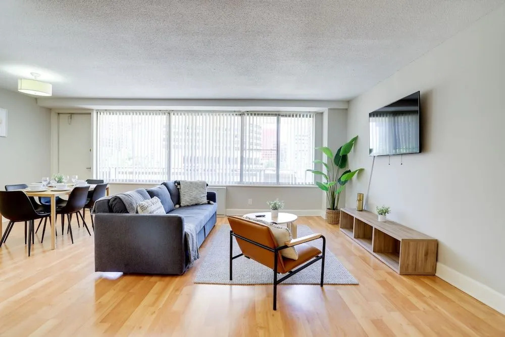 Amazing Br2 Bedroom Condo at Arlington