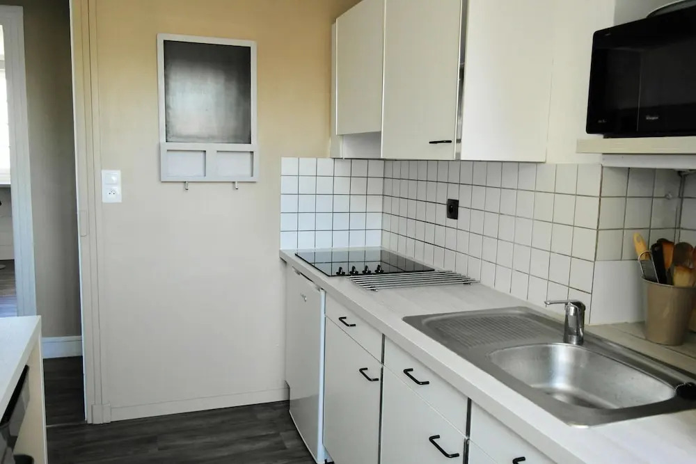 Apartment With one Bedroom in Port-en-bessin-huppain, With Wonderful sea View and Wifi - 6 km From the Beach