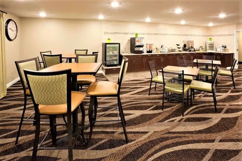 Comfort Inn & Suites