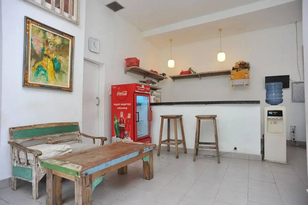 Airy Seminyak Kerobokan Tegal Cupek Gang Karna Bali