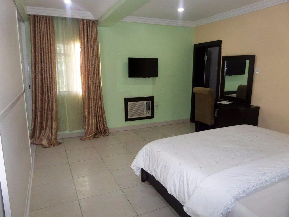Siman Suites