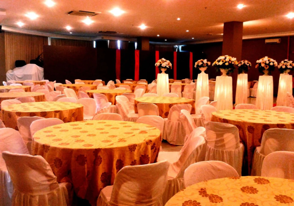 Paragon City Hotel