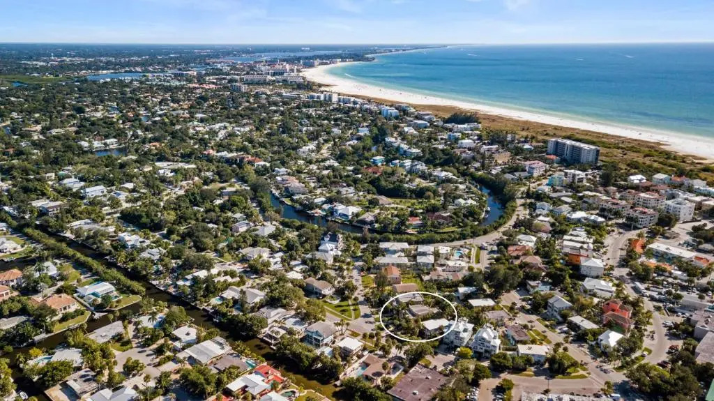 Siesta Avenida Townhome 5208