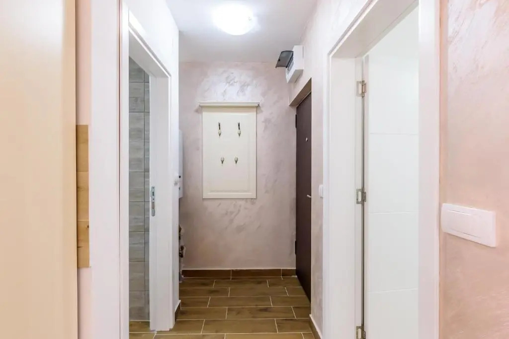 Apartmani “LAZAR” i “LENA”