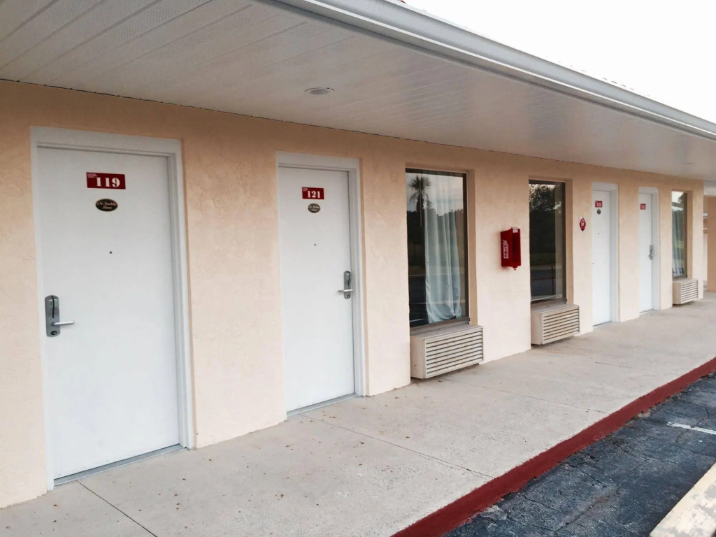 Palms Garden Inn