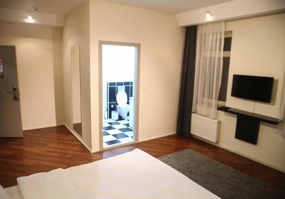 Pera City Suites