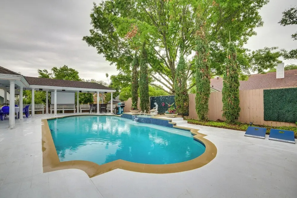Lake-View Rowlett Escape w/ Fire Pit & Games