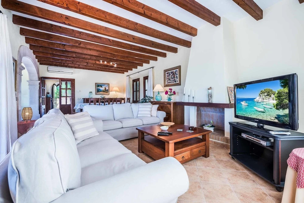 Villa Can Canavaret by SunVillas Mallorca