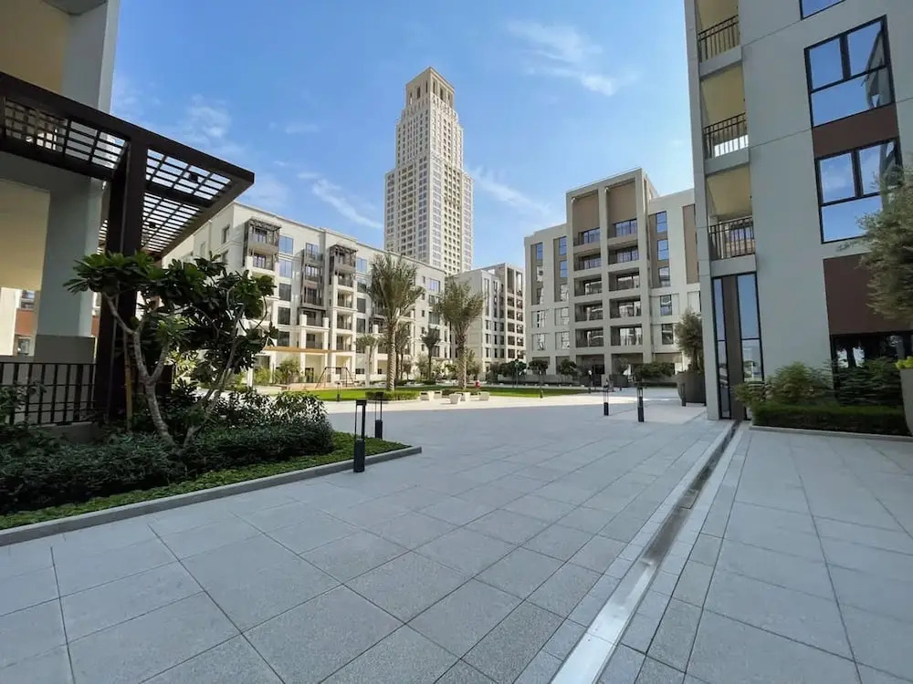 Elegant 4-bedroom Apartment Perfect for Families in Dubai Creek Harbour