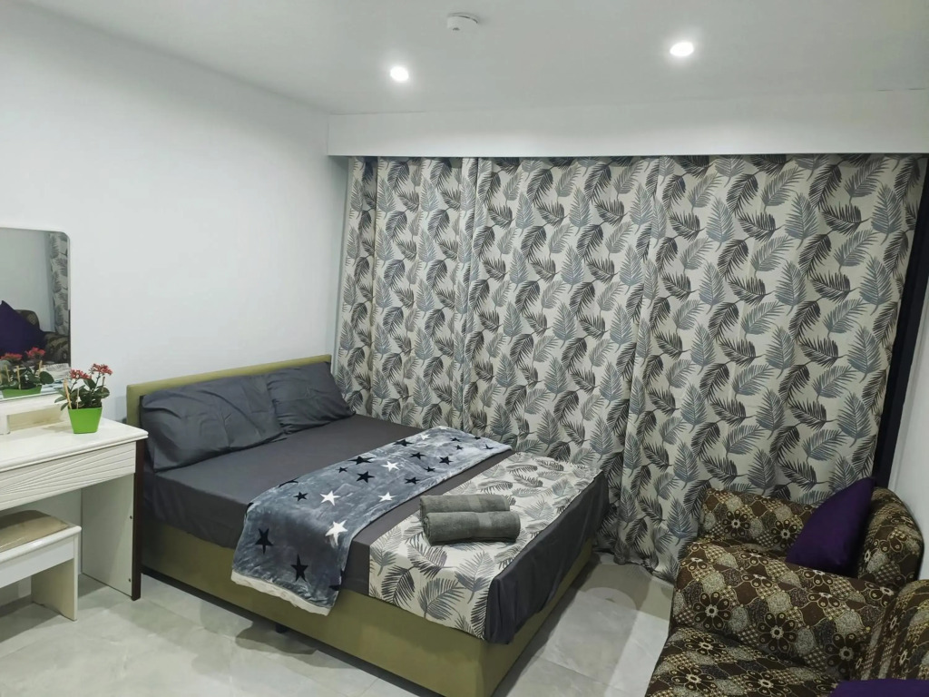 Pacific Apartment