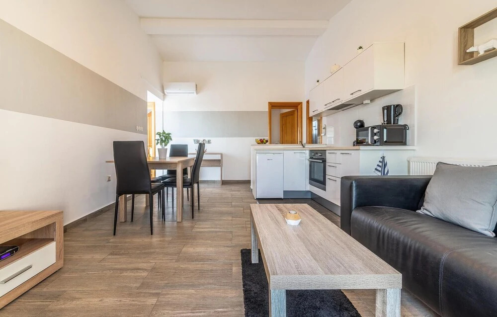 Stunning Apartment in Vrana With Wifi and 2 Bedrooms