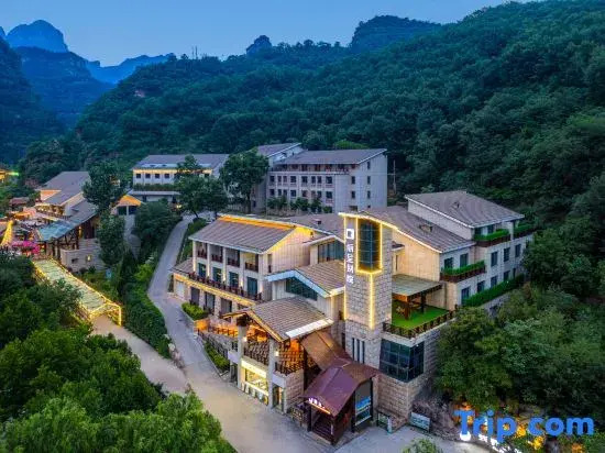 Rezen Retreat  (Wu'an Qibugou Scenic Area)