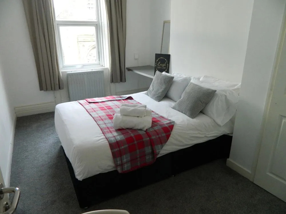 5 Bedroom Upper Maisonette