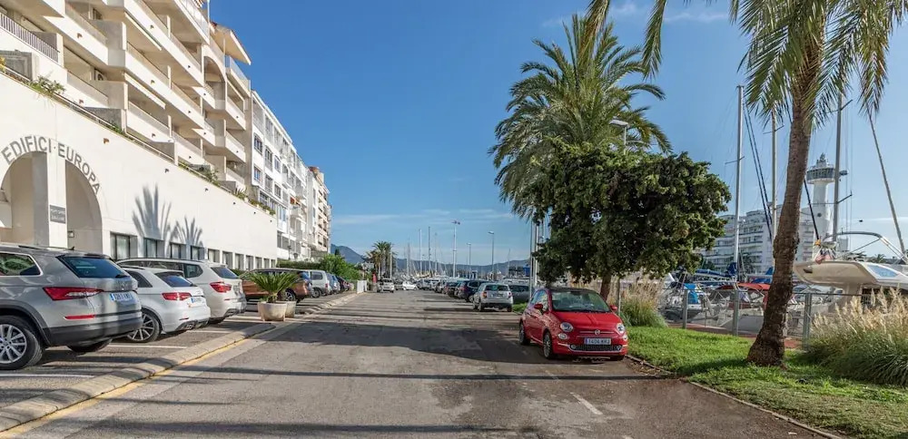 Top-floor Views in Empuriabrava