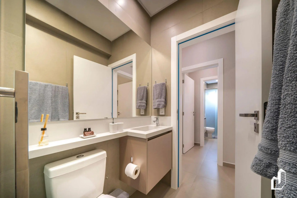 Apartamento Com 02 Dormitórios Em Canto Grande