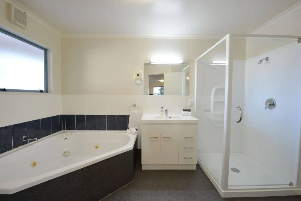 Gateway Motor Inn