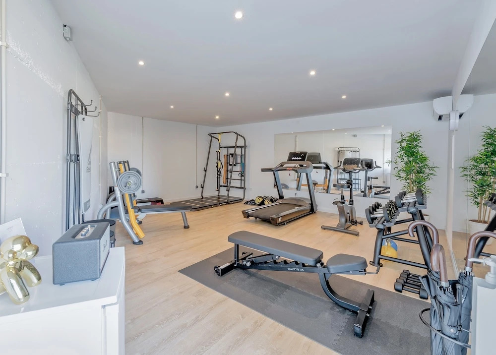 Catarina Serviced Apartments by HostWise