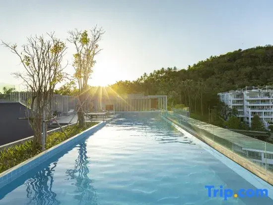 Lovely Apartment with Pool on the roof at Surin Beach