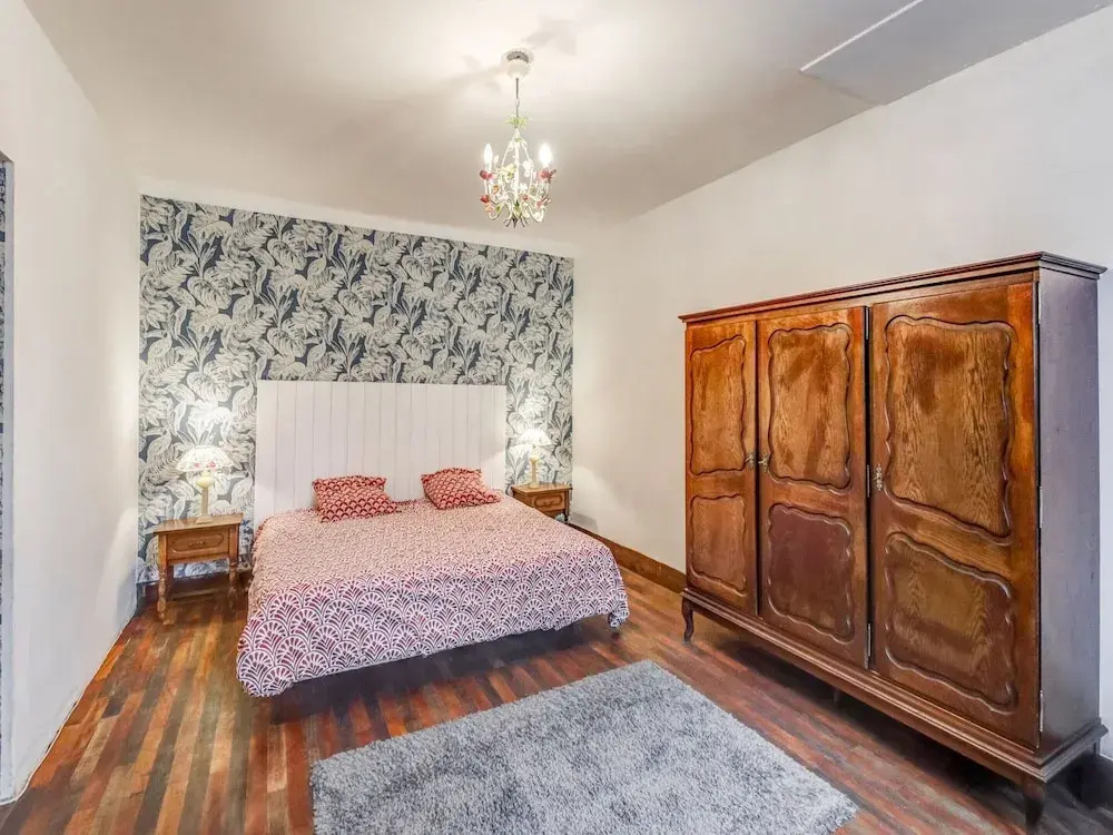 Traditional Holiday Home in Brinon sur Beuvron