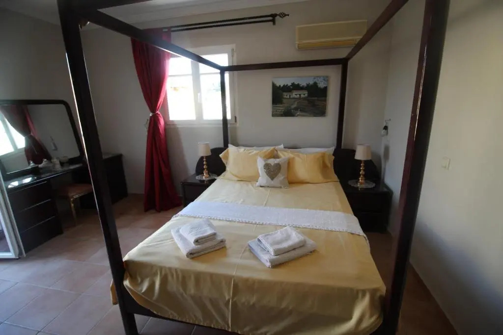 Private Villa AKOBARA, 2km from city center