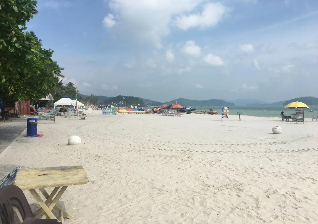 HIG Beach Motel