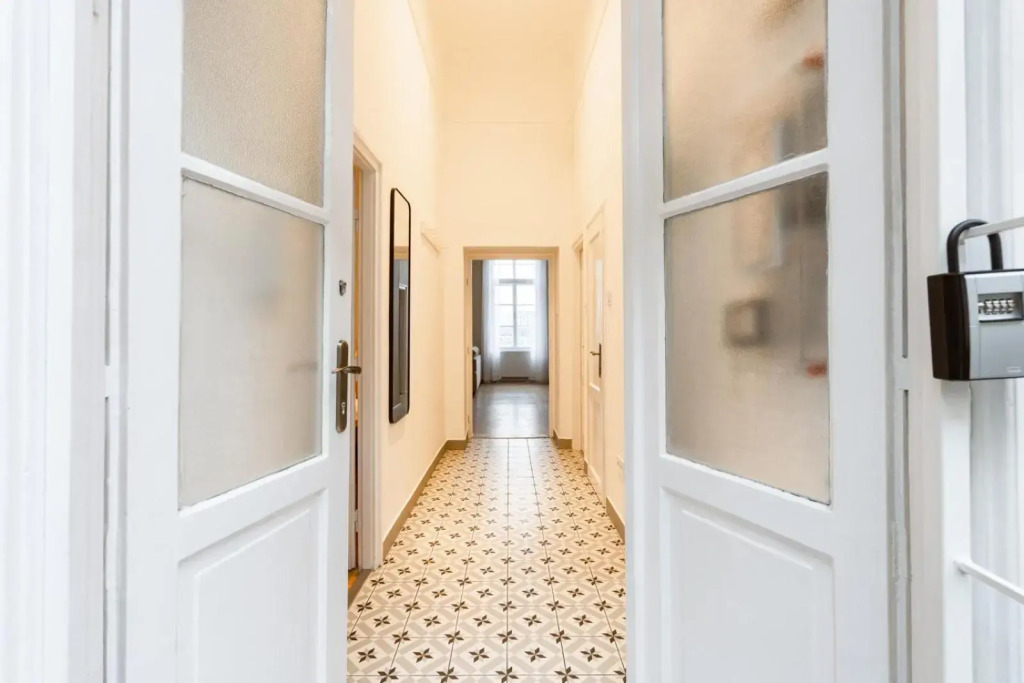 Brand new panoramic flat at Chain Bridge with gorgeous view