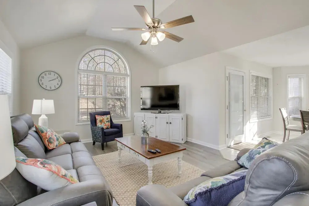 2 Mi to Pickwick Landing State Park: Home w/ Yard