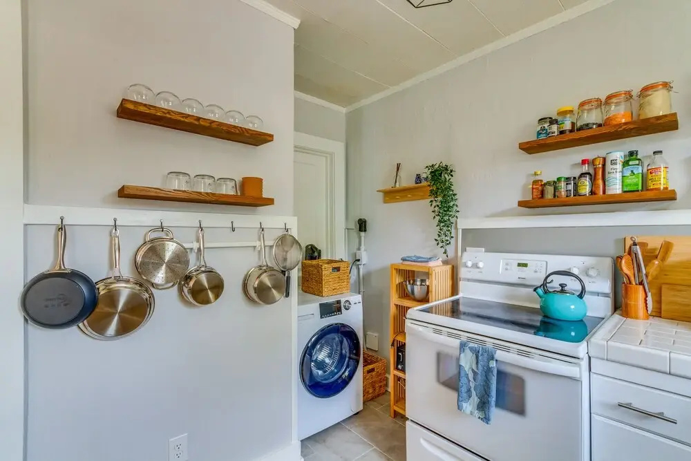 Deck & Grill: Downtown Pensacola Vacation Rental