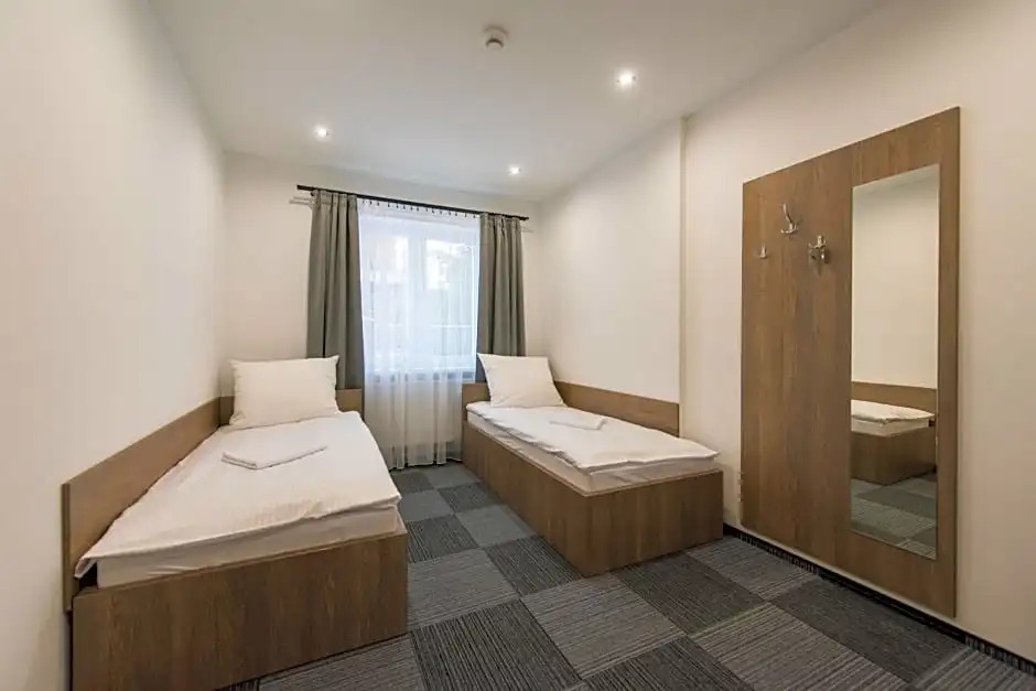 Hostel SMS FREE PARKING