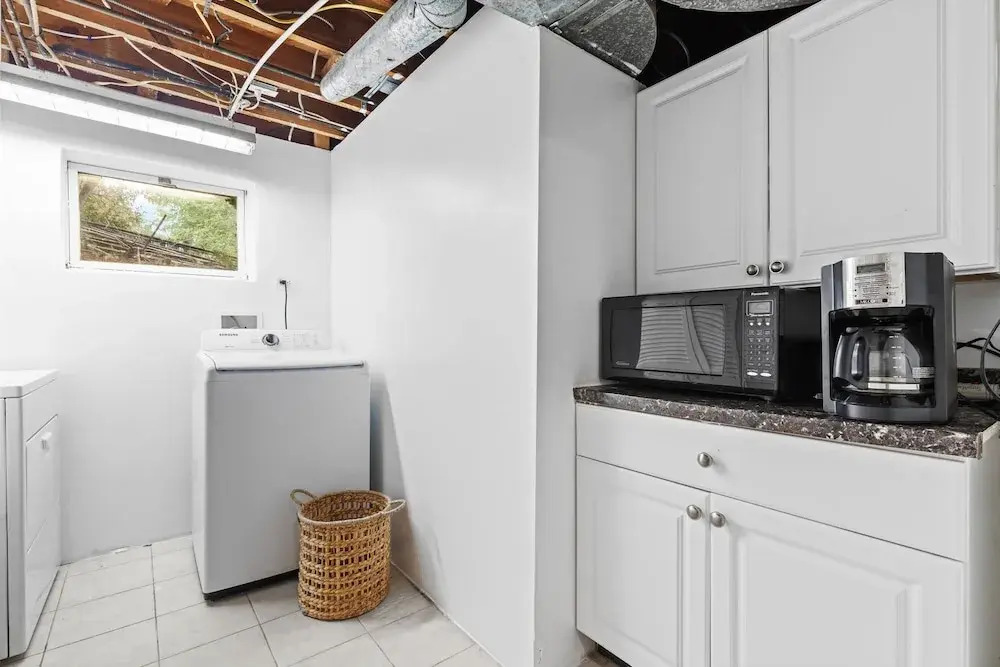 Cozy 1-bedroom Garden Apartment