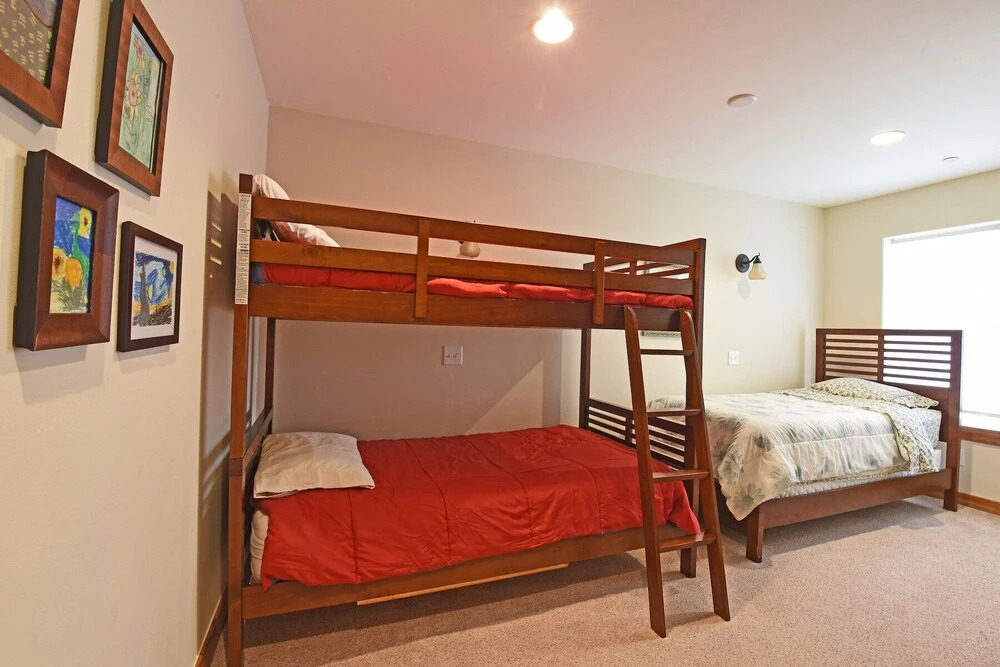 Sunny Woods Acres Near Golf & Adventure Park