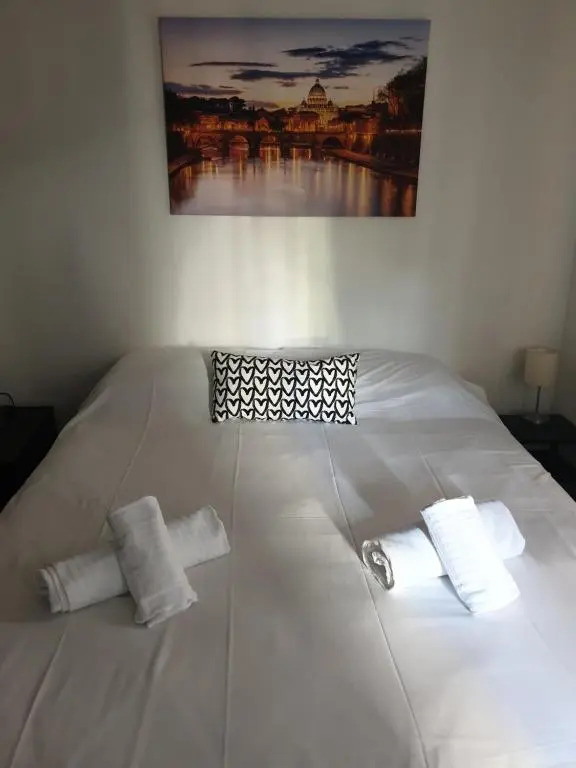 Vatican Canal Apartments 9-11