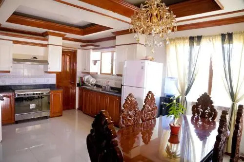 Florabells Guest House - Batanes
