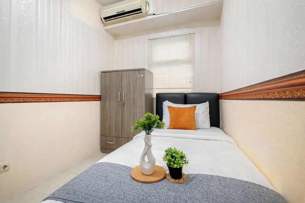 Cozy With Contemporary 2Br Space At Apartment Bogor Valley