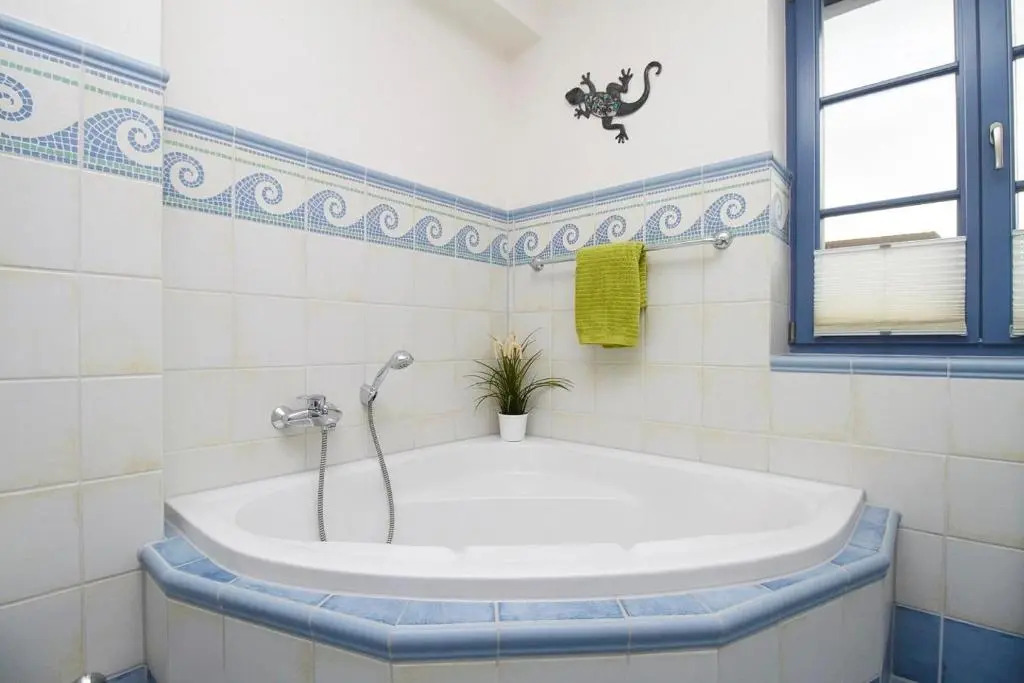 Neue Reihe 43 Villa Regulus EG