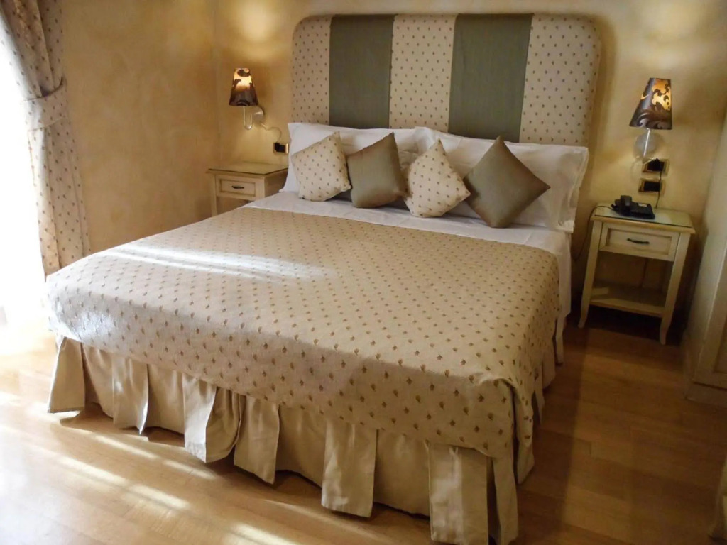 Condotti Rooms